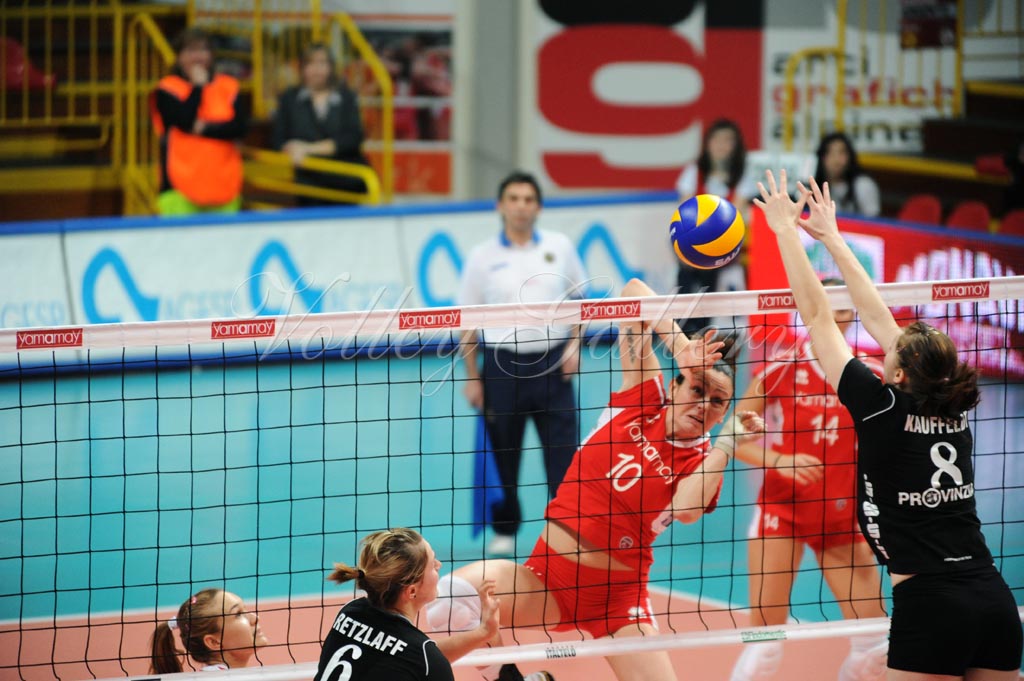 Yamamay Schweriner (18)